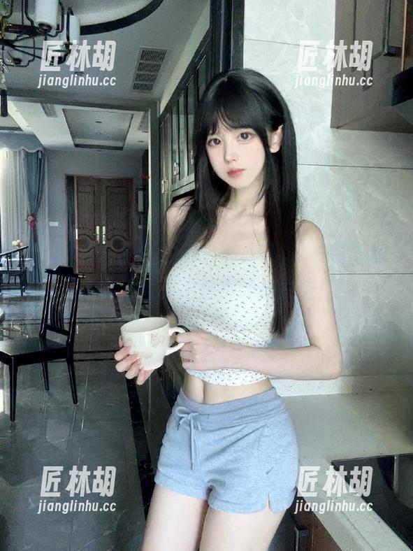 快来下载“www..51”，一键获取八卦三宝，绝对不让你失望！