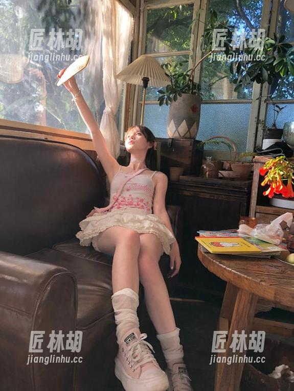 http51吃瓜在线，别只盯着某某的八卦，瞧瞧这伦里更精彩的故事！