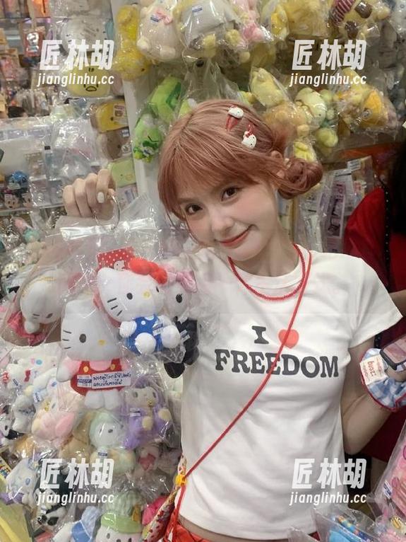 感受瓜的魅力，逛“66吃瓜官网”，你会发现另一种生活方式。