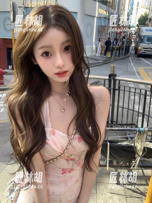 网页里的“911吃瓜”故事就像一锅好汤，胖瘦都有，光鲜亮丽背后却有几多火药味。