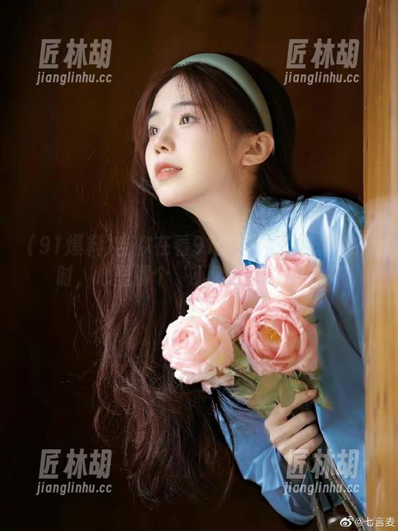 当你在看91爆料网的黑料链接时，心里那个‘小激动’你懂的！