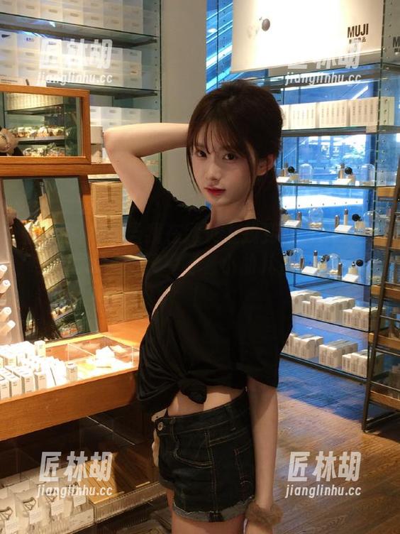 当我在网页上找到娱乐718的吃瓜地址，我已经哼着小曲儿准备开吃啦！