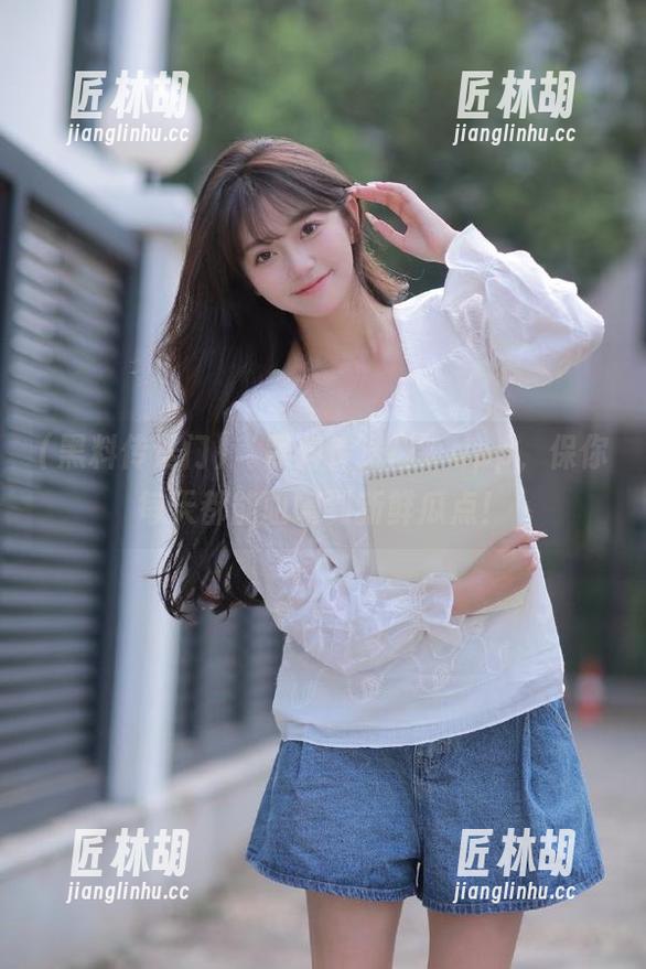 ‘黑料传送门’app，保你每天都能咀嚼到新鲜瓜点！