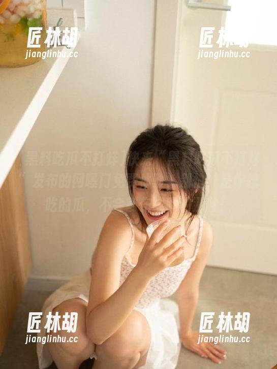 快来“黑料吃瓜不打烊”发布的网曝门免费体验，别怕，是你想吃的瓜，不会割伤喉咙的那种！
