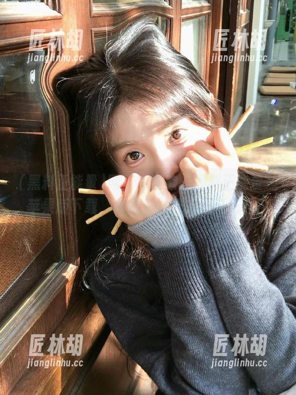 网页上那款“黑料正能量”苹果版下载，真的是能让人乐开花吗？