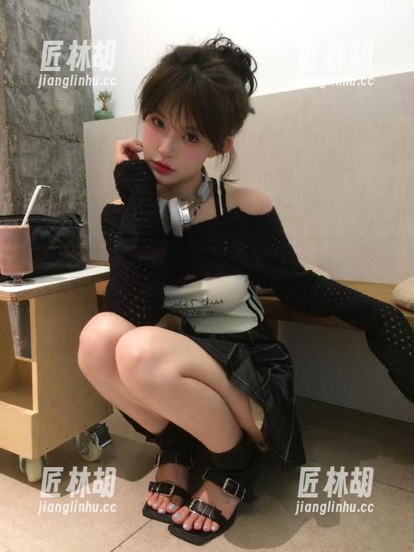快来黑料社！视频下载一键搞定，乐趣随时相伴！
