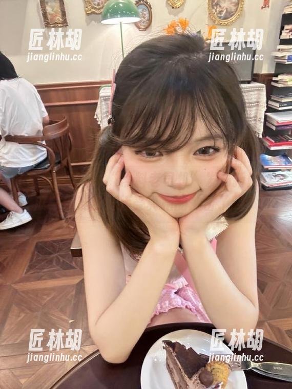 “黑料老司机”发布新鲜吃瓜，你准备好接受真相的冲击了吗？